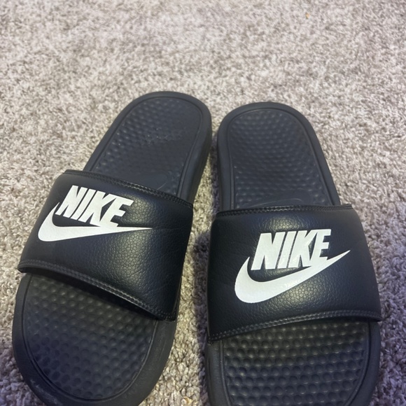 Nike slides - Picture 2 of 3